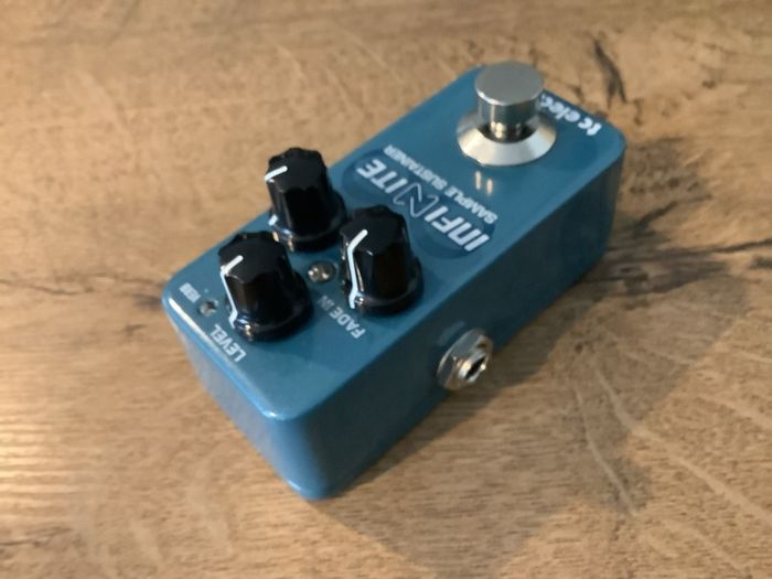 TC Electronic Infinite Mini Sample Sustainer pedal