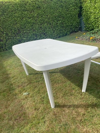 Extendable Large Garden Table