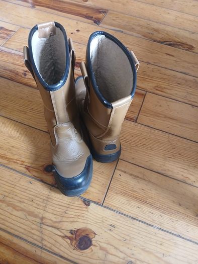 100% waterproof boot