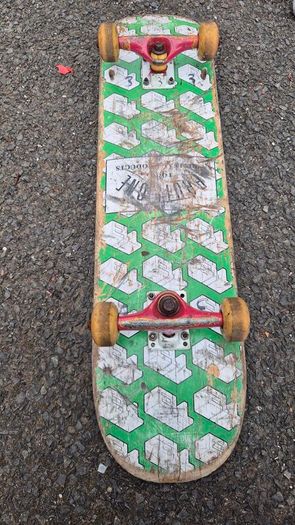 skateboard