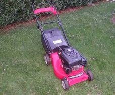 Castlegarden Self Drive Lawnmower
