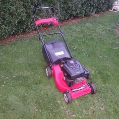 Castlegarden Self Drive Lawnmower