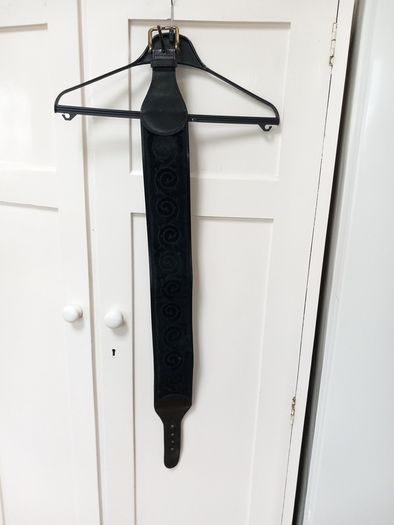 Leather Belt Vintage With Embossed Velvet Overlay Black
