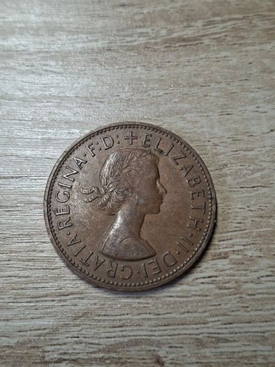 Great Britain UK 1961 One Penny Elizabeth II Coin - free standard postage