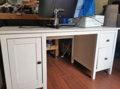 Work desk