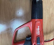 Hilti DX 460 Powder-Actuated Nail Gun fitted with the MX 72 Collated Magazine.