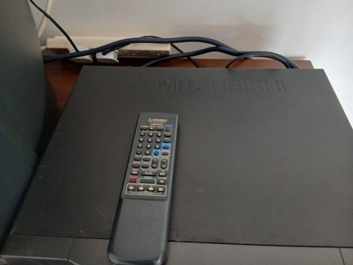 Mitsubishi HS-751V (IR) Hi-Fi Stereo VCR with Remote