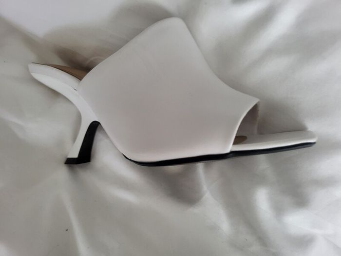 white mules