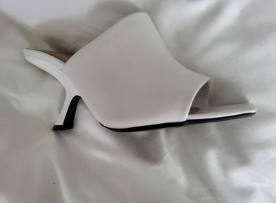 white mules
