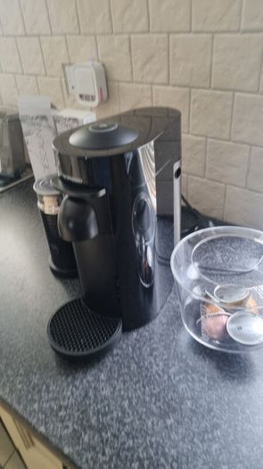 Nespresso Virtuo Coffee Machine & Accessories