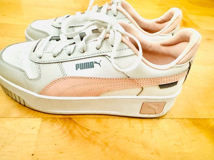 Puma - Carina Street women's runners