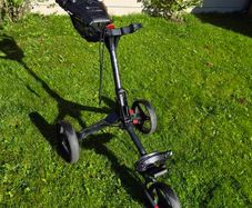 motocaddy cube 3 wheel push golf trolley