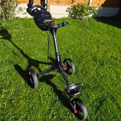 motocaddy cube 3 wheel push golf trolley