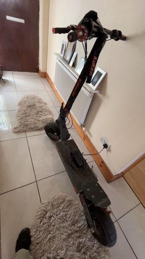 Kukirin g4 used like new all needs is front brake very good scooter