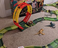 Jurassic Park Dinosaur Super Loop Race Track Set