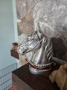 horse head lighter working