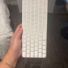 Apple Magic Keyboard