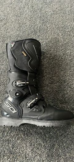 New Sidi adventure 2 goretex boots. Size 9