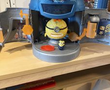 Despicable Me 4 - Mega Transformation Chamber | Transform AVL Jerry Into Mega Jerry | Chamber Opens Out to Transform Into an AVL Training Center Playset | with Lights & Sounds
