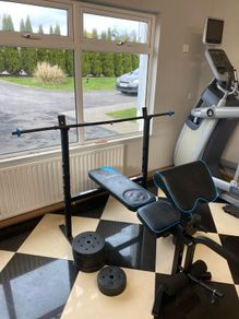 Bench press with 35kg weight
