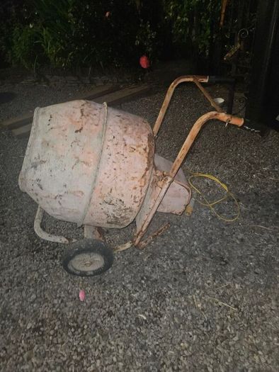 cement mixer