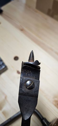 Brace and expanding bit
