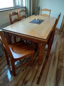 Table and 6 x chairs