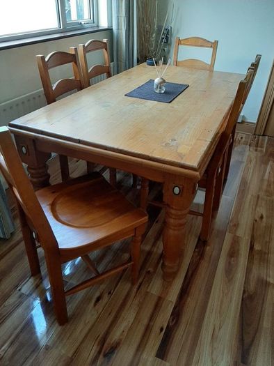 Table and 6 x chairs