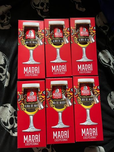 Madri beer Pint Glasses