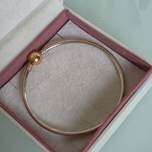 Pandora sterling silver bangle with 14k Rose gold-plated clasp (size 21cm) perfect condition like new (no box)