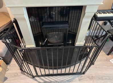 Adjustable Fireplace Safety Gate / Hearth Guard , Black Metal, Wall-Mountable