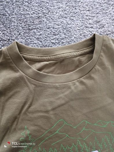 NEW.boy's t-shirt . Size 33/34