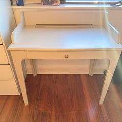 White Desk