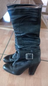 Schuh Black Leather Boots