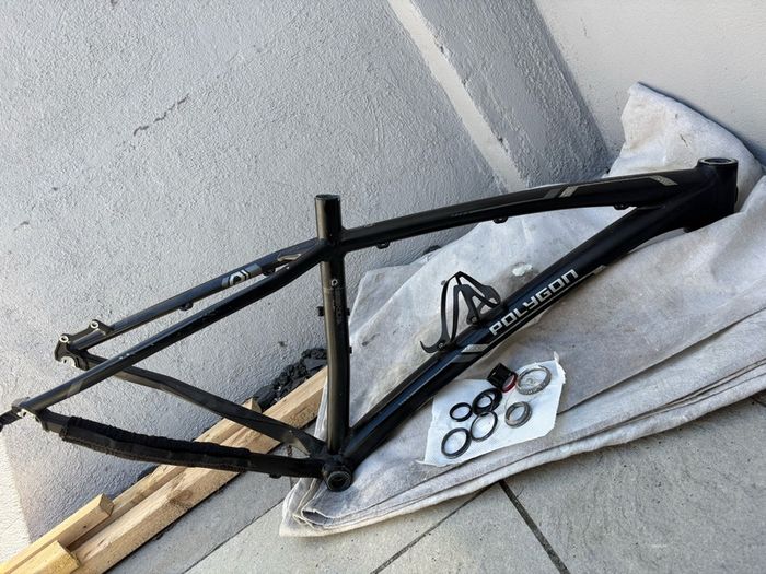 Polygon Siskiu bike frame