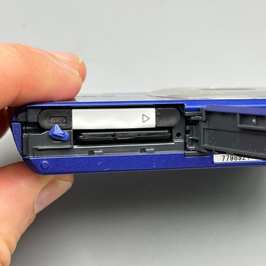 Sony Cyber-shot DSC-W530 14.1MP Digital Camera Blue\Purple - Full Kit