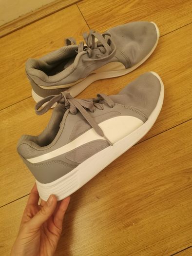 Puma grey runners