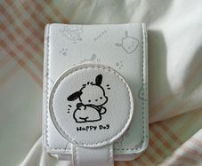Small pouch with mirror