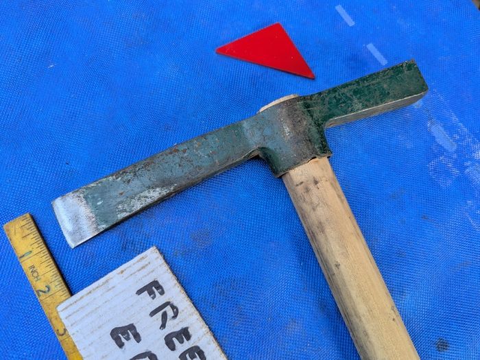 Hammer / Axe by Leborgne