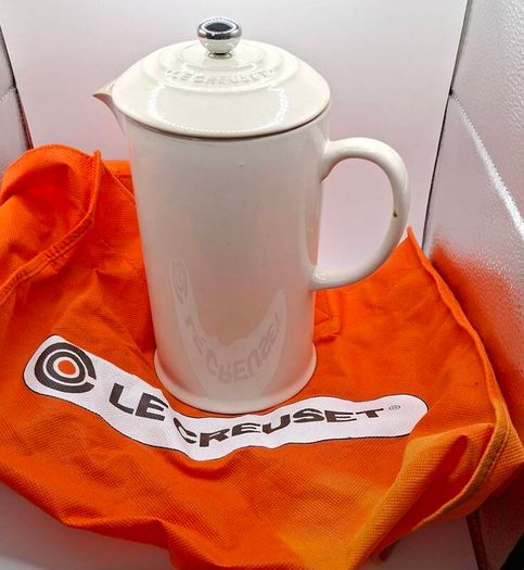 le creuset French press and heart ramekin
