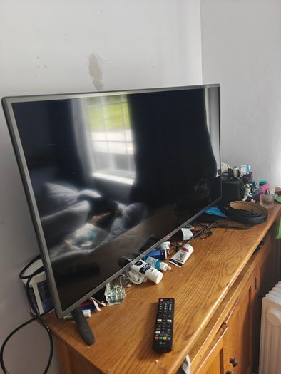 LG tv 43