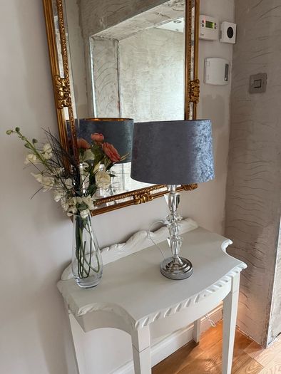 Table lamp