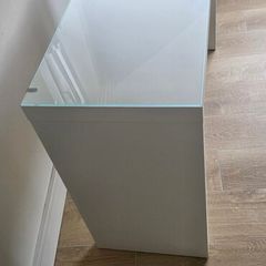 White dressing table
