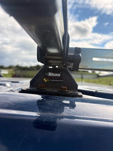 rhino roof bars