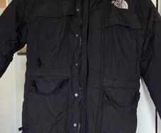 North Face hivent black padded 3/ Length ski Jacket