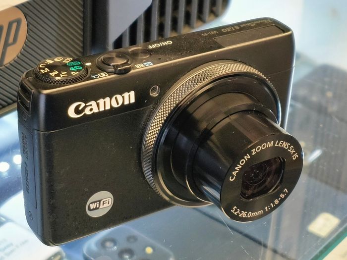 Canon PowerShot S120 Digital Camera w/ 12.1 MP 1/1.7 Inch Sensor & Wi-Fi Enabled Black/ Used
