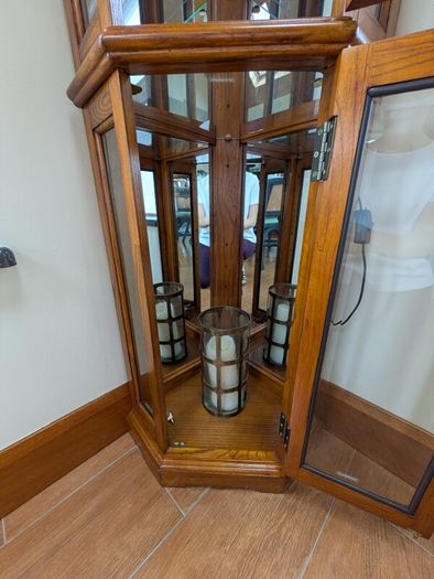Glass corner display cabinet