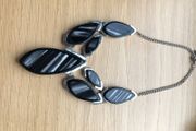 Beautiful statement necklace black