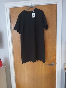 H&M Black Dress.. S. L - 16.   B.N.W.T