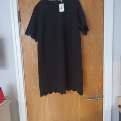 H&M Black Dress.. S. L - 16.   B.N.W.T